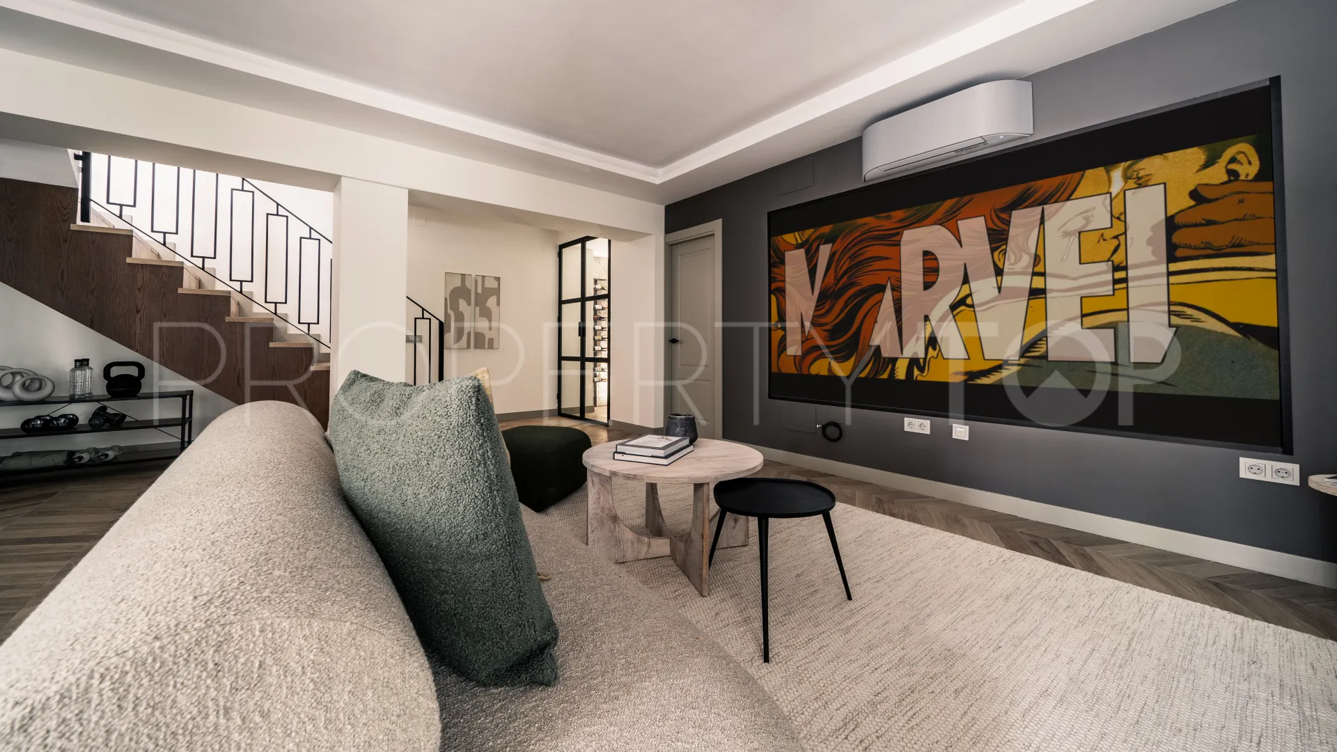 Comprar villa en Nueva Andalucia de 5 dormitorios