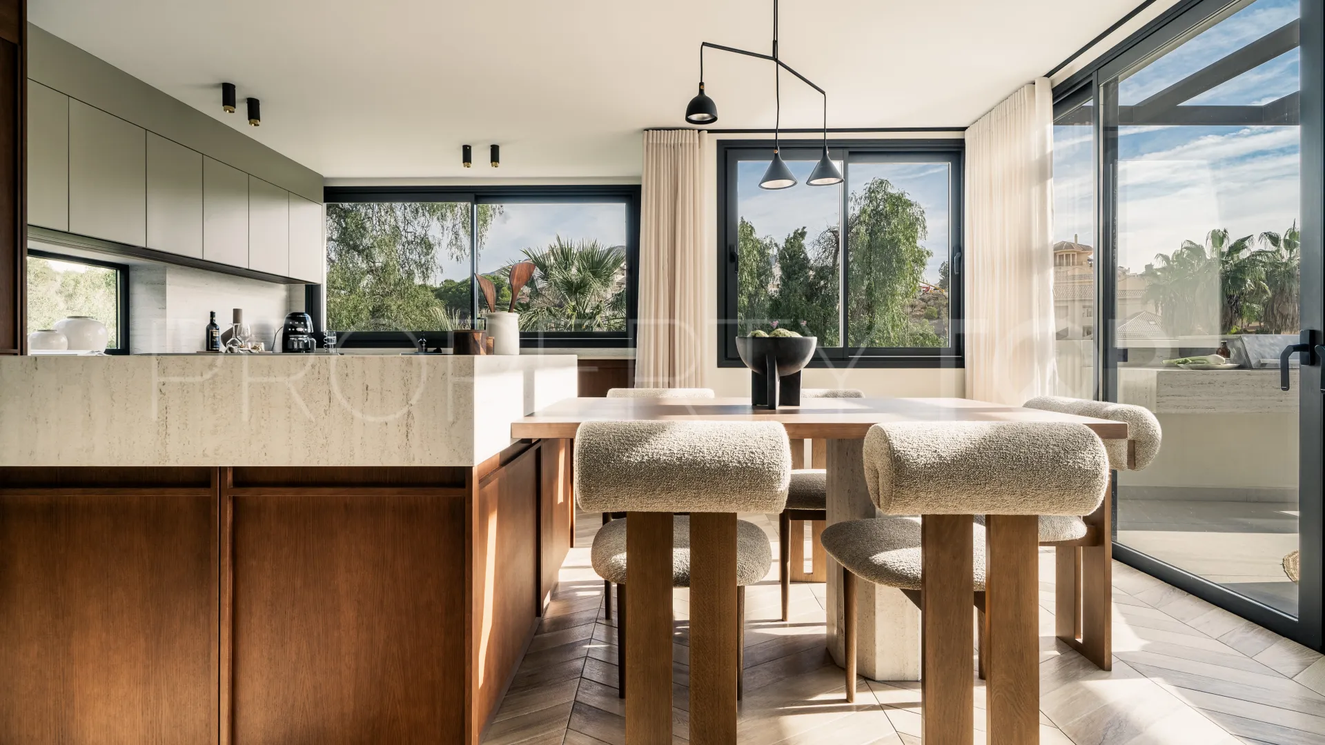 Comprar villa en Nueva Andalucia de 5 dormitorios