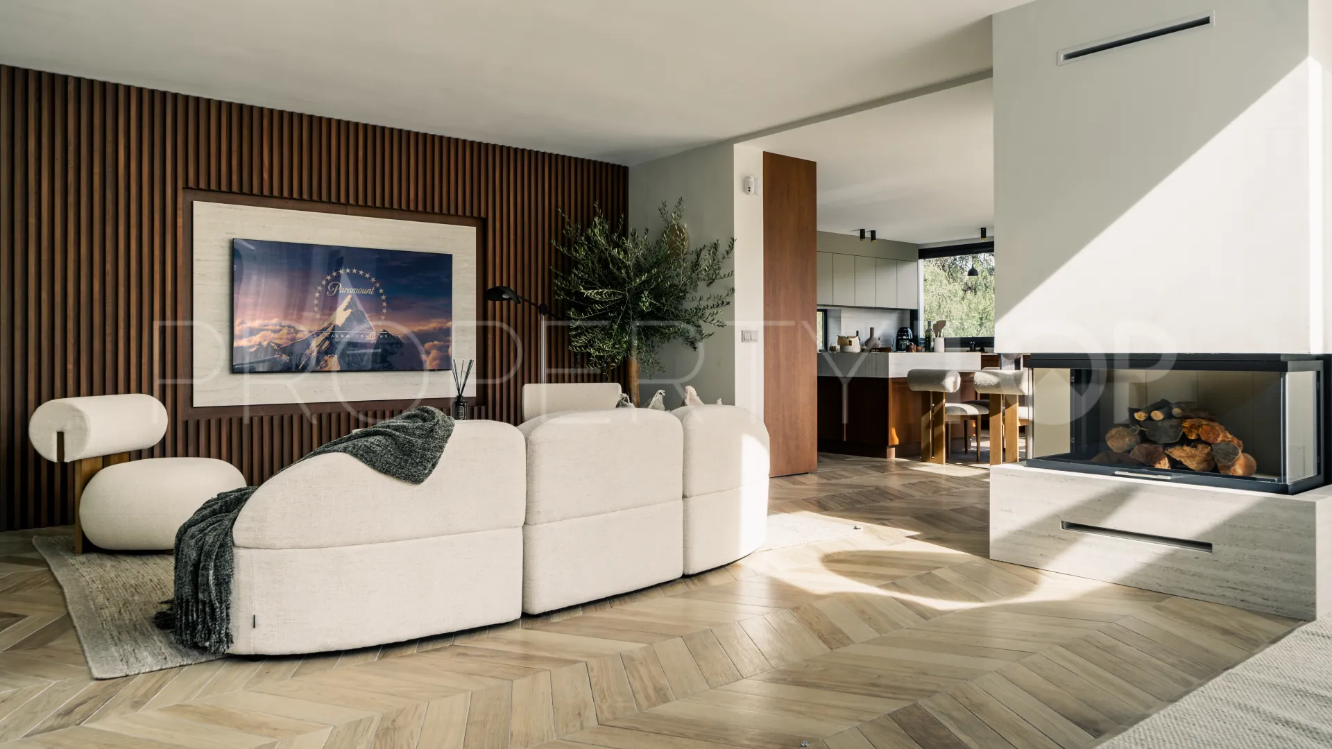 Comprar villa en Nueva Andalucia de 5 dormitorios