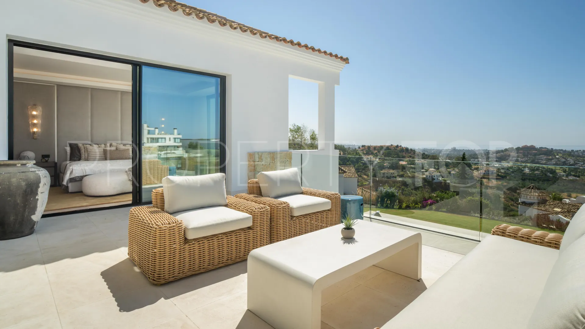 El Herrojo villa for sale