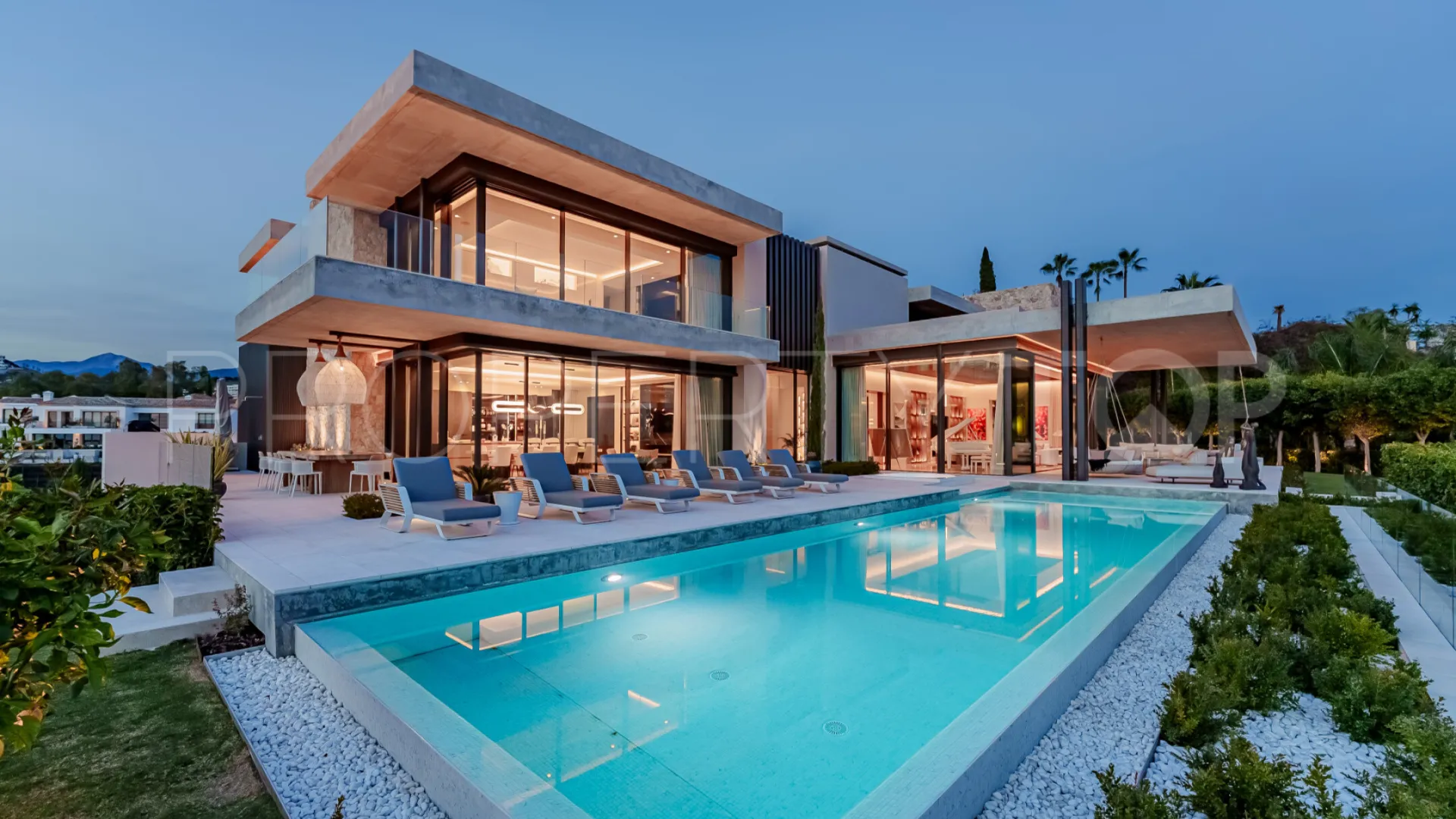 Villa for sale in La Quinta Hills with 8 bedrooms