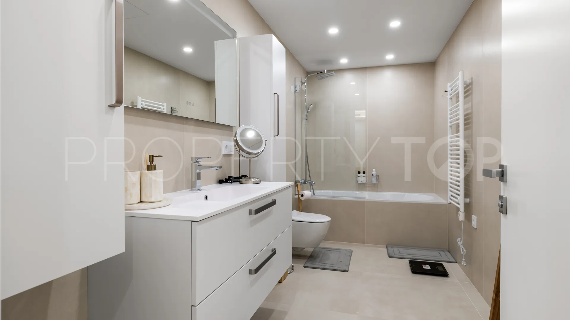 7 bedrooms 9 Lions Residences apartment for sale