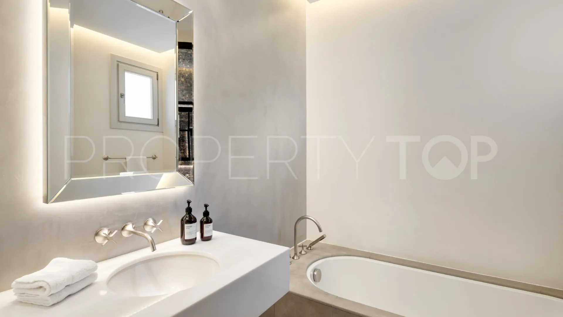 For sale villa with 7 bedrooms in Marbella Club Golf Resort
