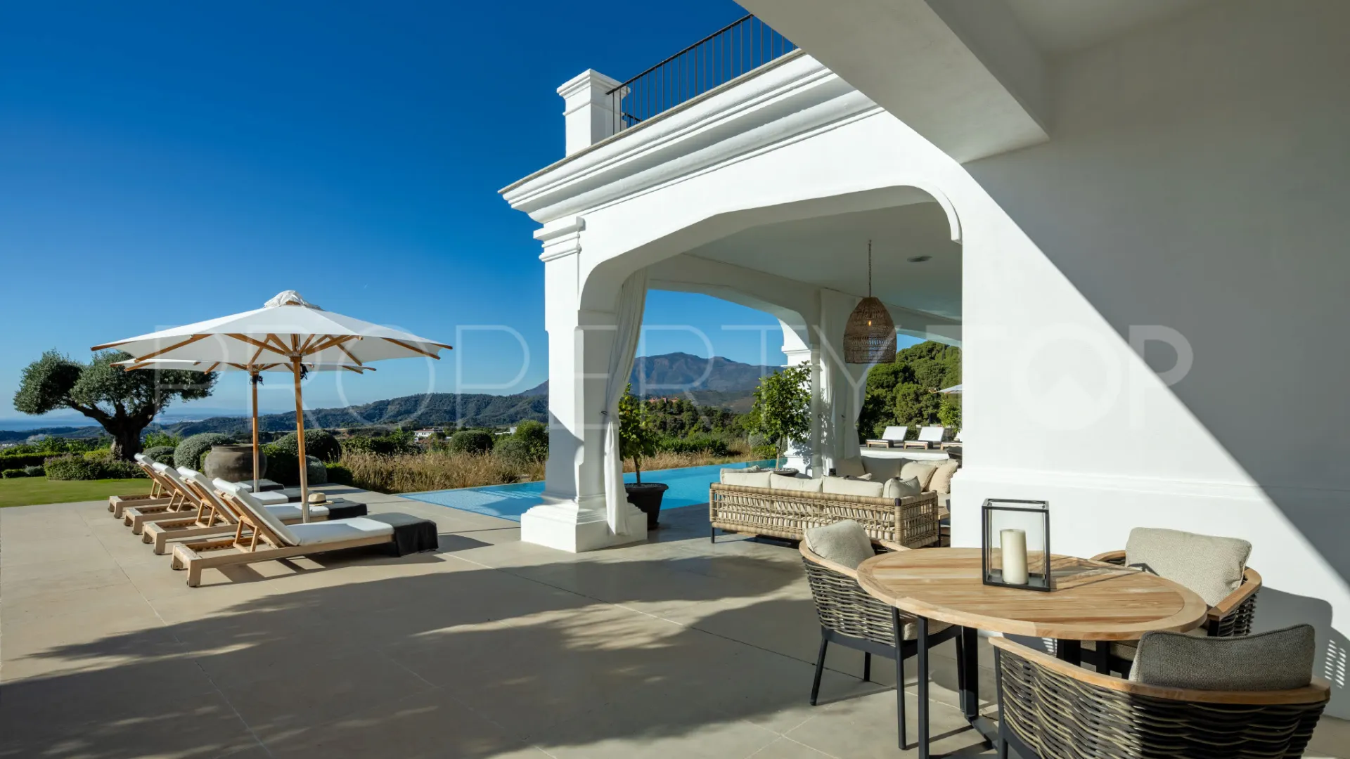 For sale villa with 7 bedrooms in Marbella Club Golf Resort