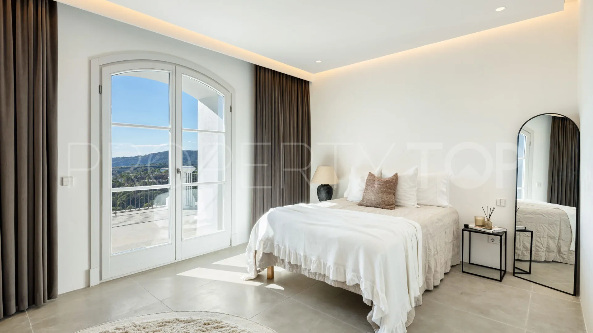 For sale villa with 7 bedrooms in Marbella Club Golf Resort