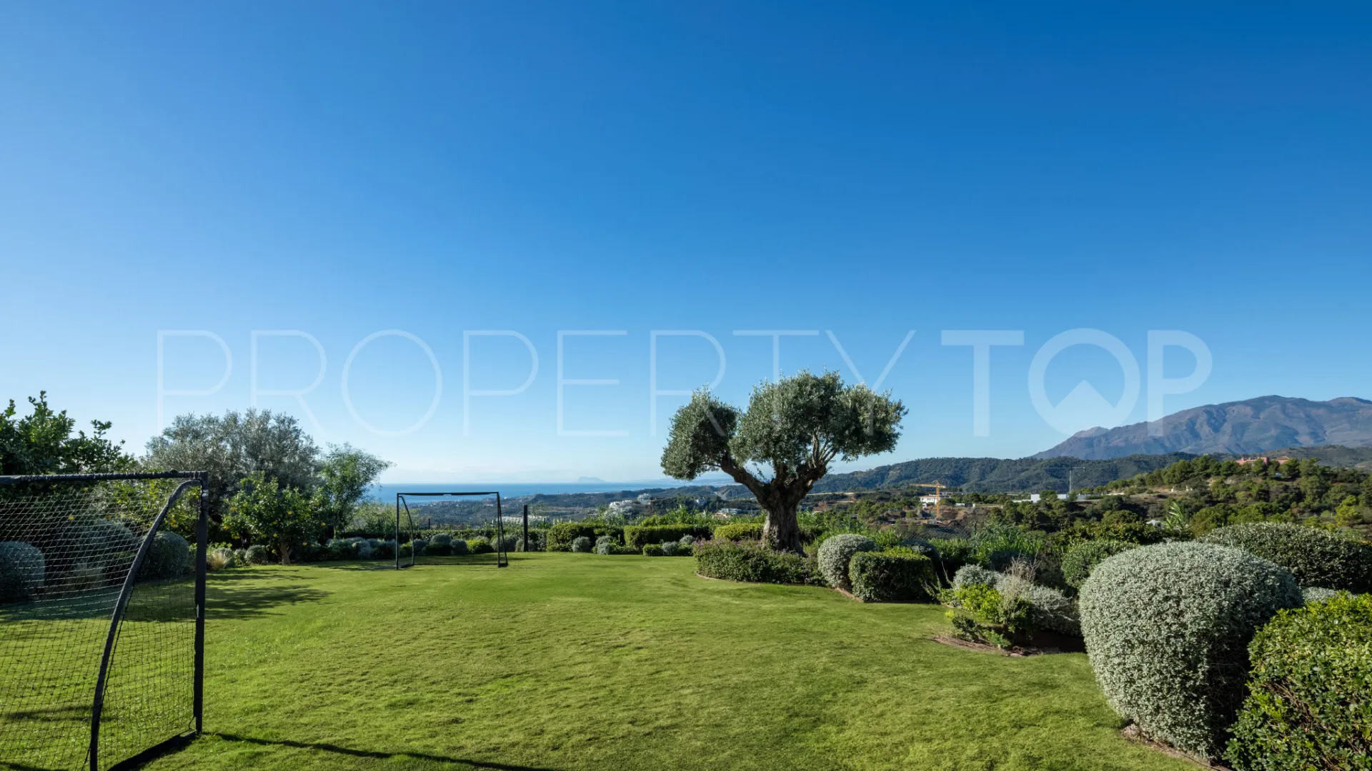 For sale villa with 7 bedrooms in Marbella Club Golf Resort