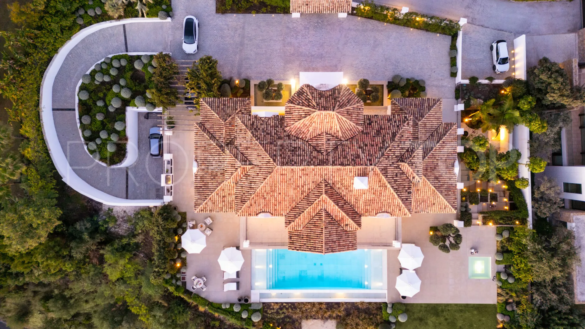 For sale villa with 7 bedrooms in Marbella Club Golf Resort