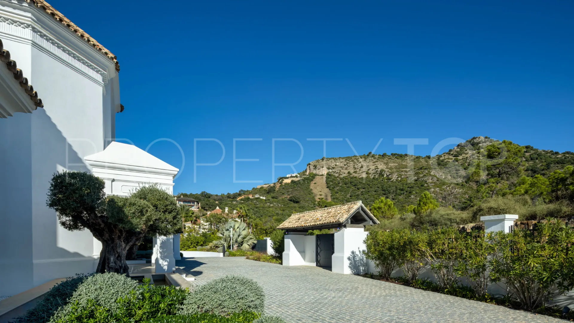 For sale villa with 7 bedrooms in Marbella Club Golf Resort