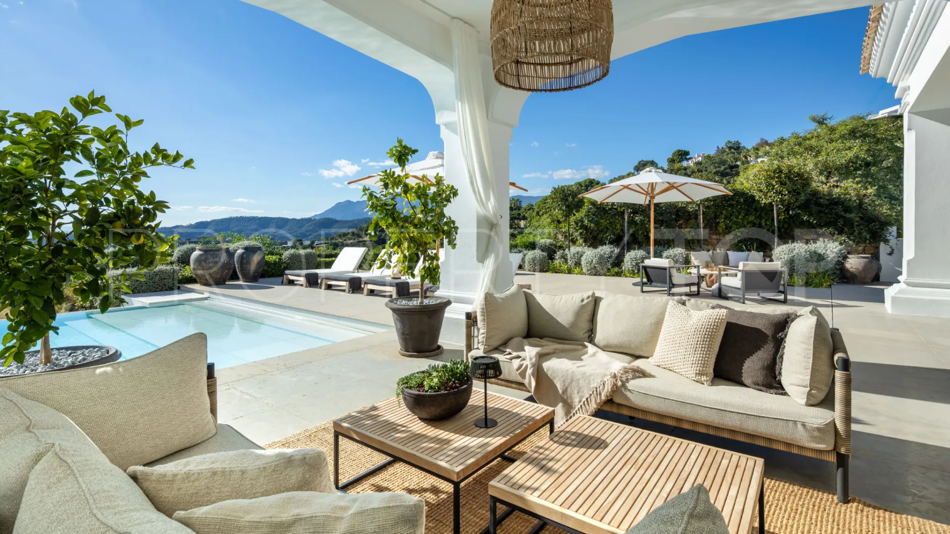 For sale villa with 7 bedrooms in Marbella Club Golf Resort
