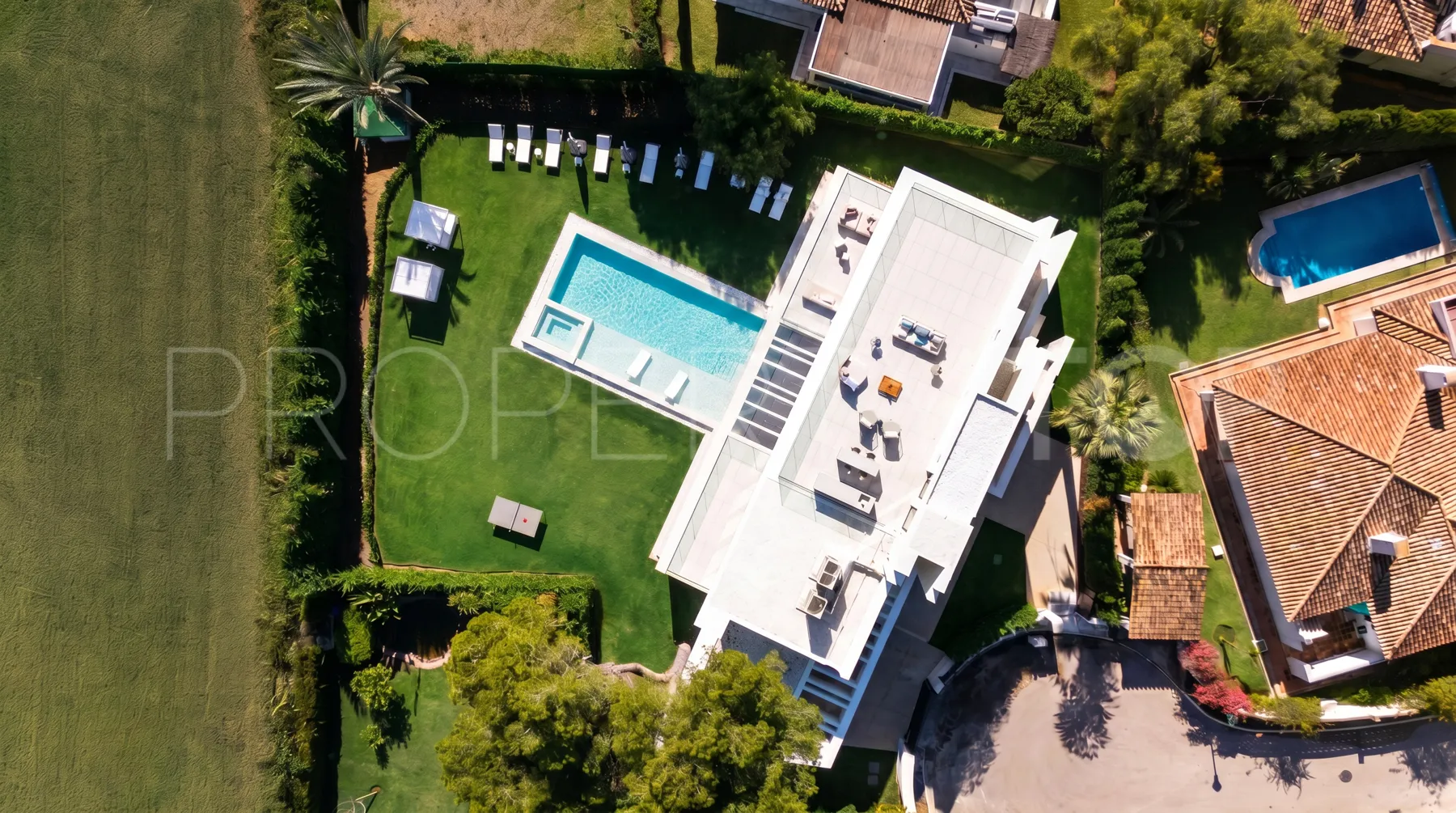 For sale villa in Los Monteros Playa with 6 bedrooms