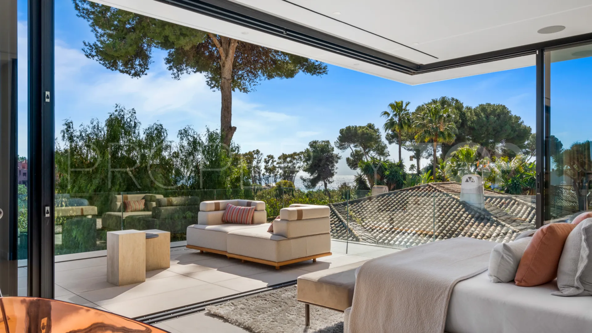 For sale villa in Los Monteros Playa with 6 bedrooms