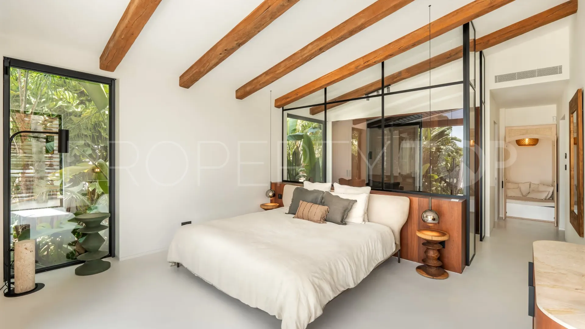 Los Naranjos 5 bedrooms villa for sale