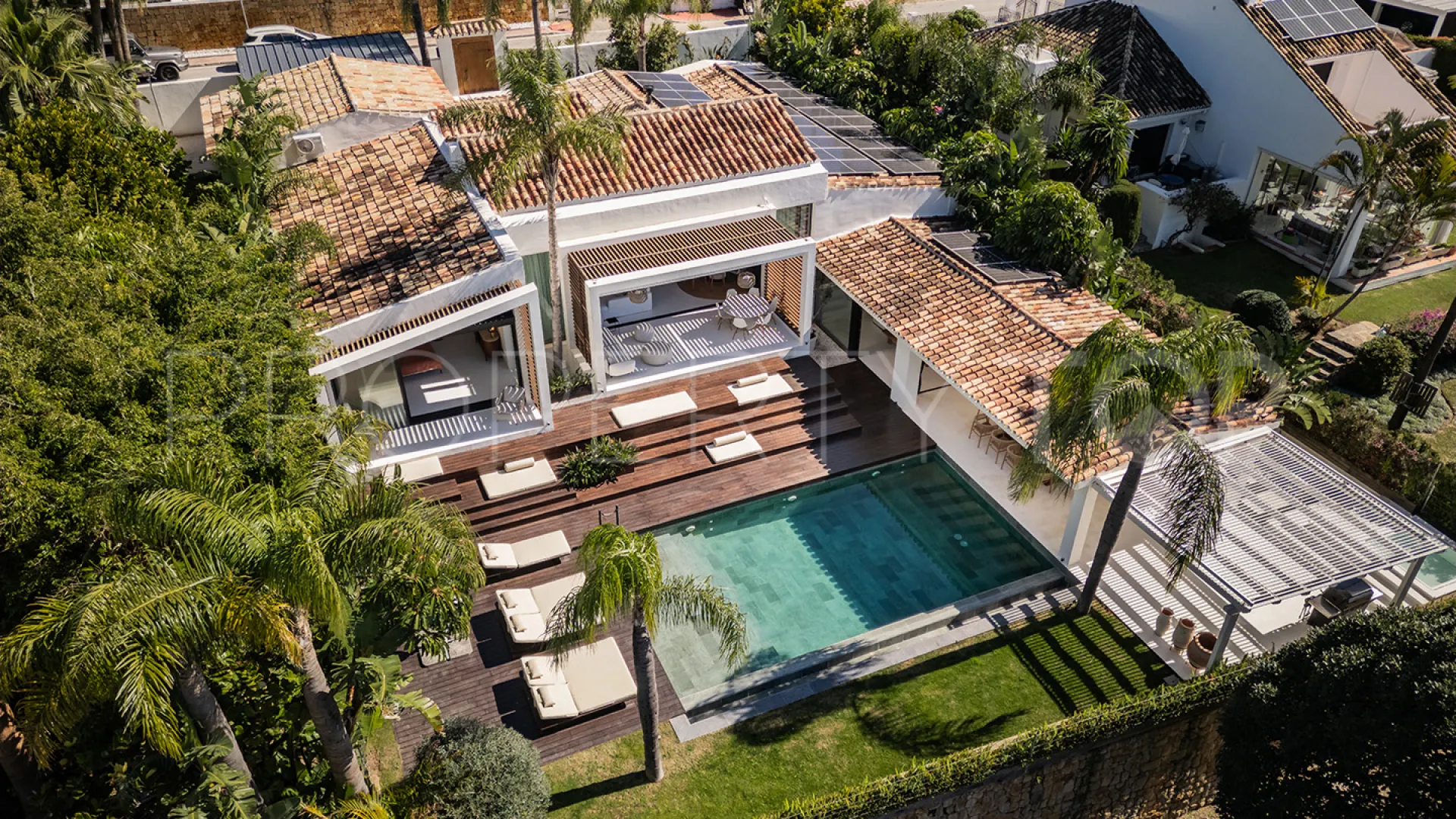 Los Naranjos 5 bedrooms villa for sale