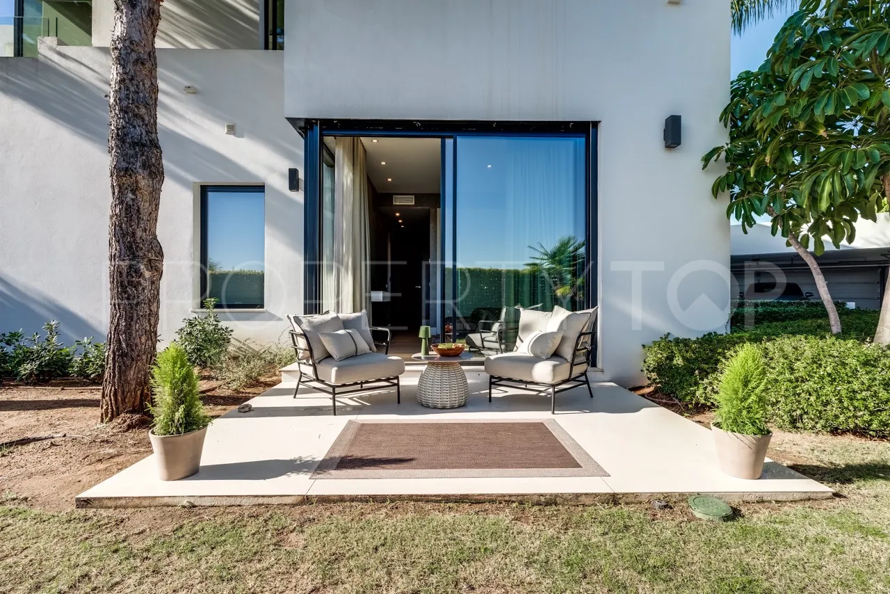 For sale villa with 5 bedrooms in Las Lomas del Marbella Club