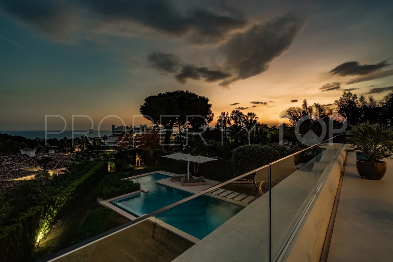 For sale villa with 5 bedrooms in Las Lomas del Marbella Club