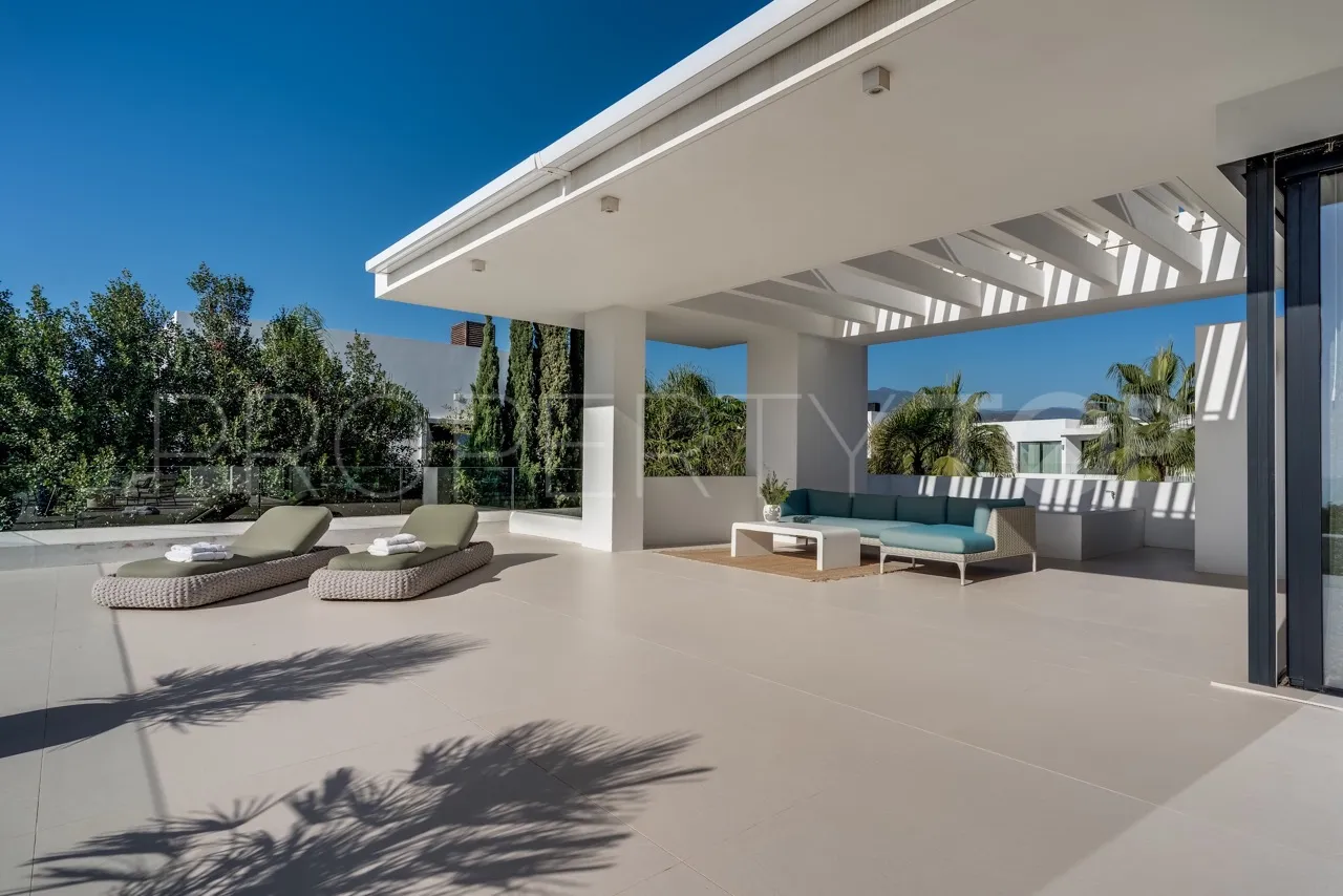 For sale villa with 5 bedrooms in Las Lomas del Marbella Club