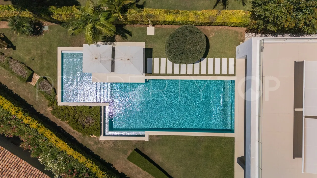 For sale villa with 5 bedrooms in Las Lomas del Marbella Club