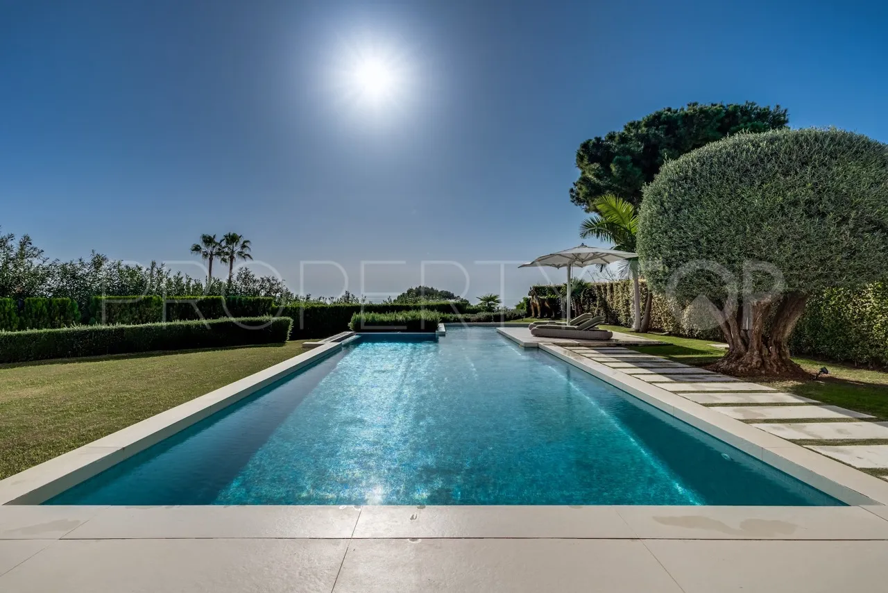 For sale villa with 5 bedrooms in Las Lomas del Marbella Club