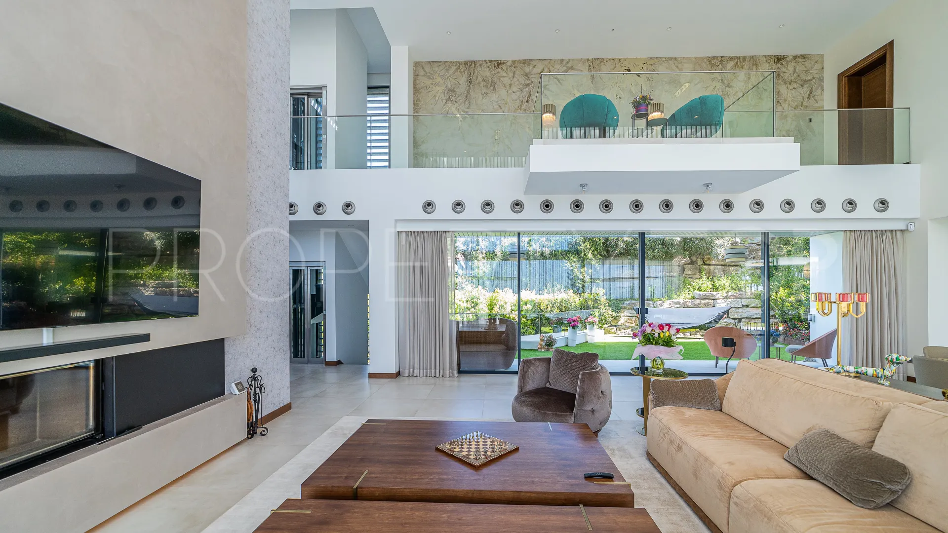 Villa in Los Arqueros for sale