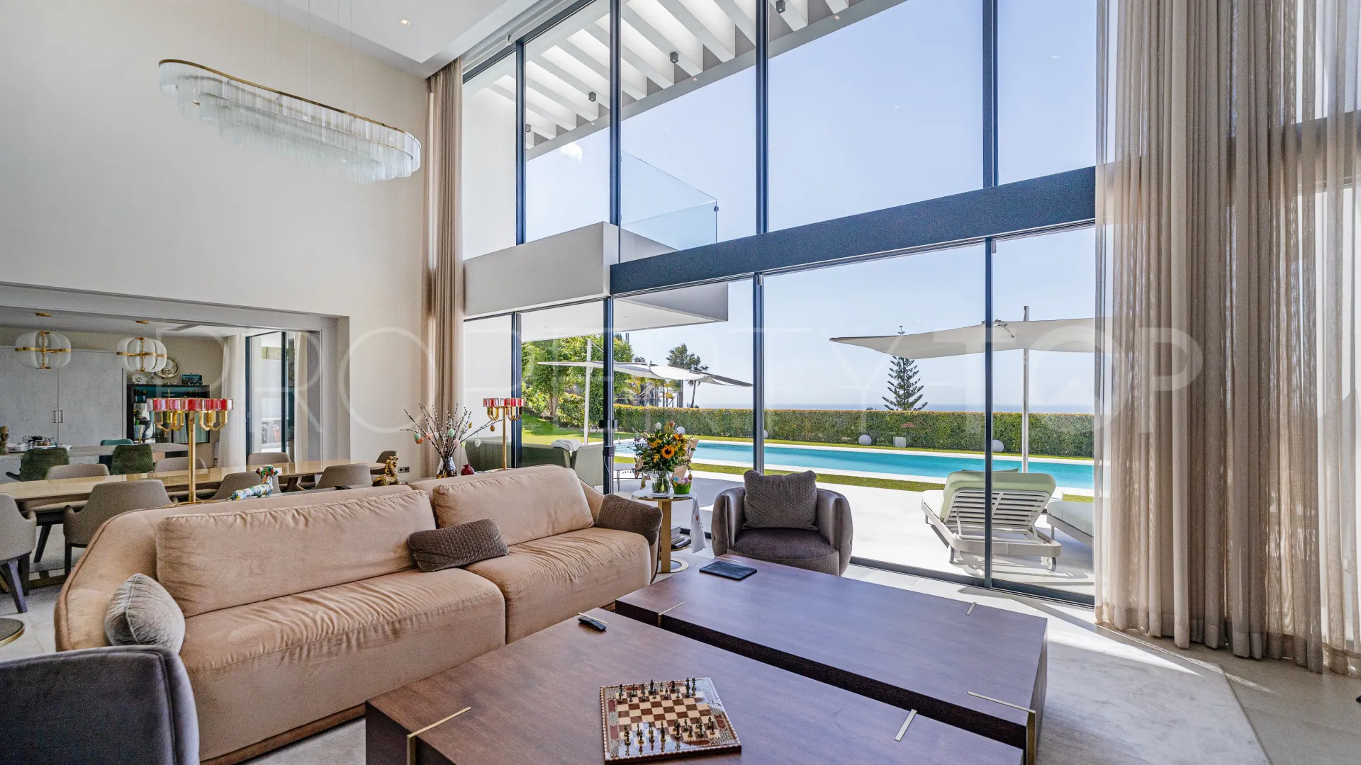 Villa in Los Arqueros for sale