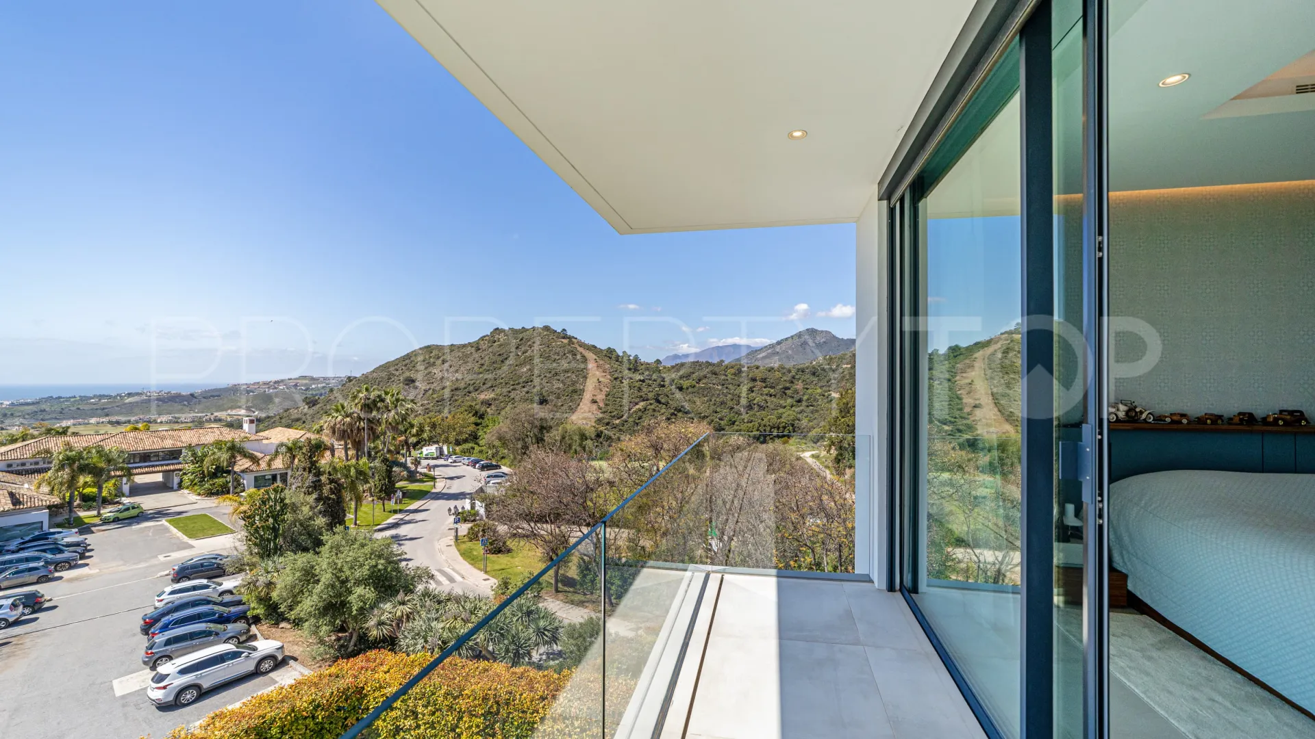 Villa in Los Arqueros for sale