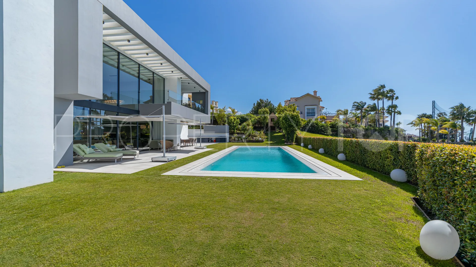Villa in Los Arqueros for sale