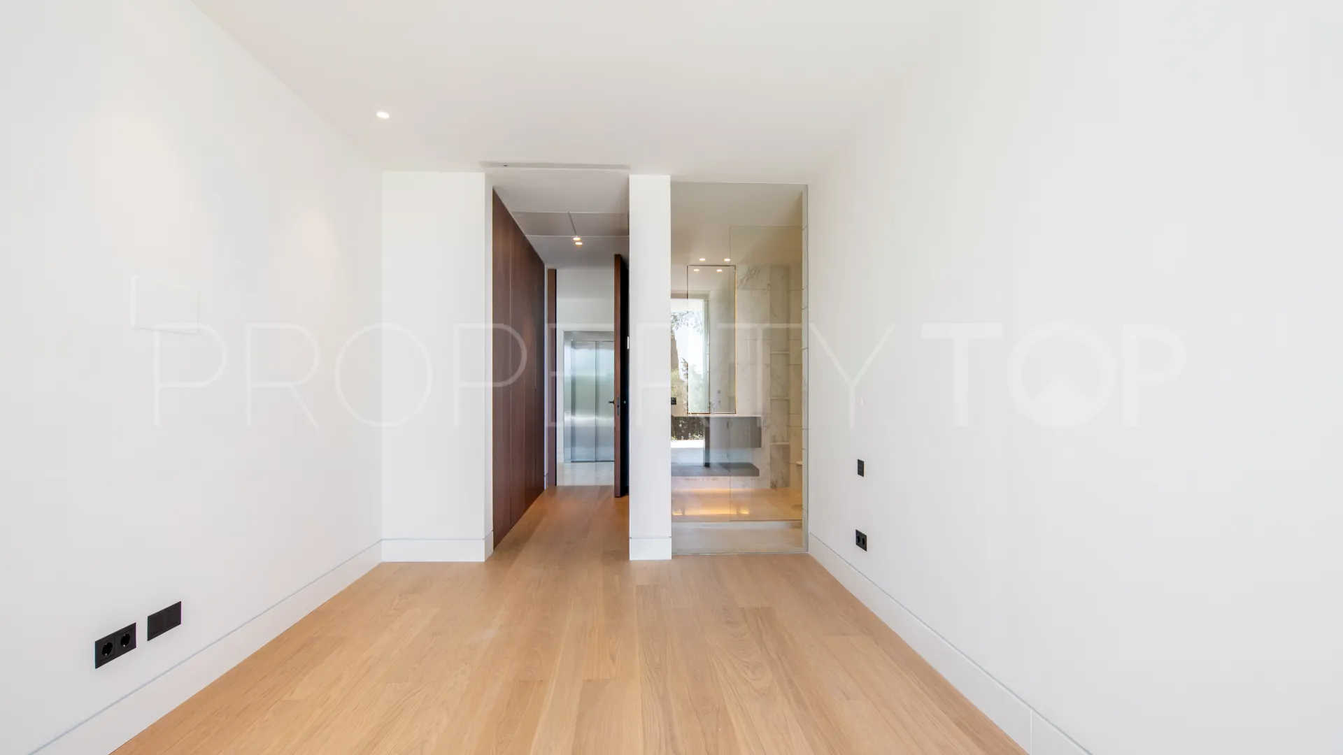 Villa en venta de 6 dormitorios en Rocio de Nagüeles