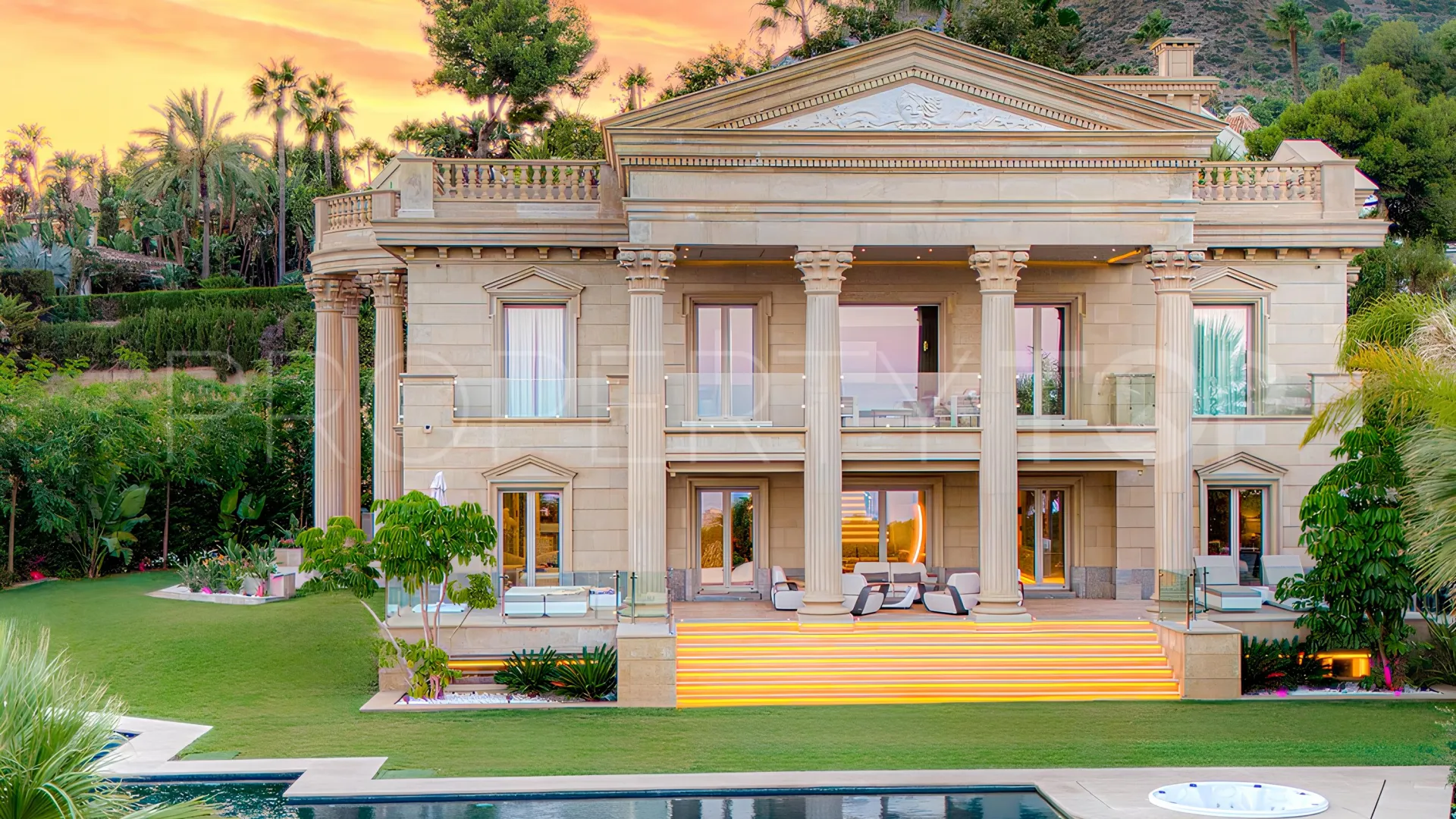 Sierra Blanca 7 bedrooms villa for sale