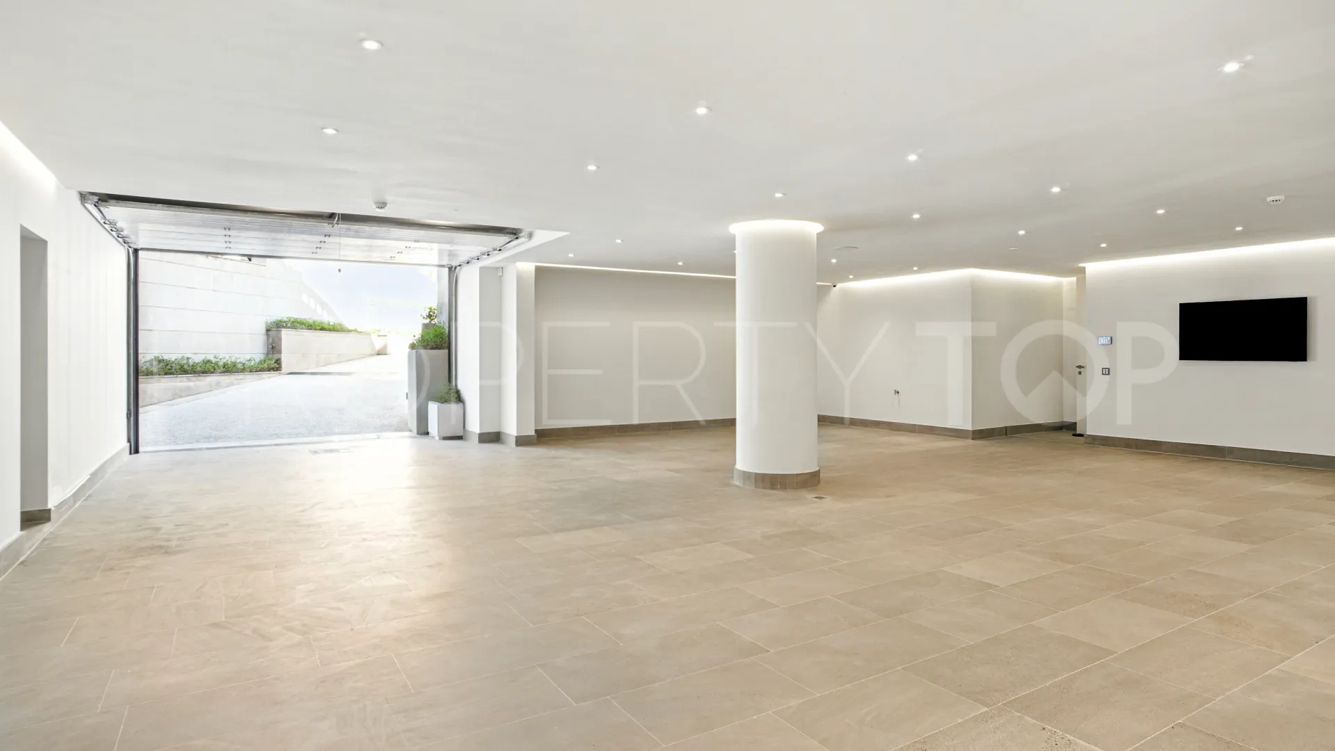 Sierra Blanca 7 bedrooms villa for sale