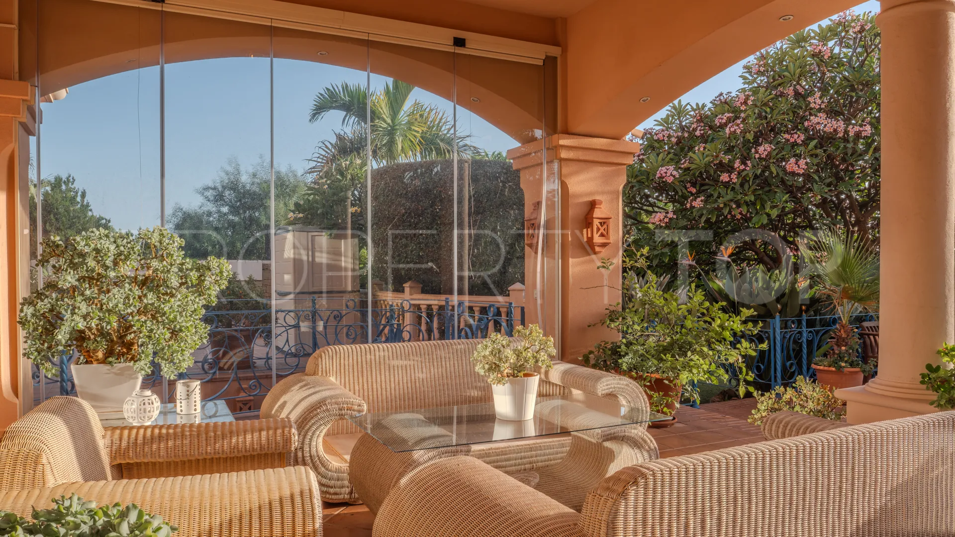 Nueva Andalucia, villa en venta de 6 dormitorios