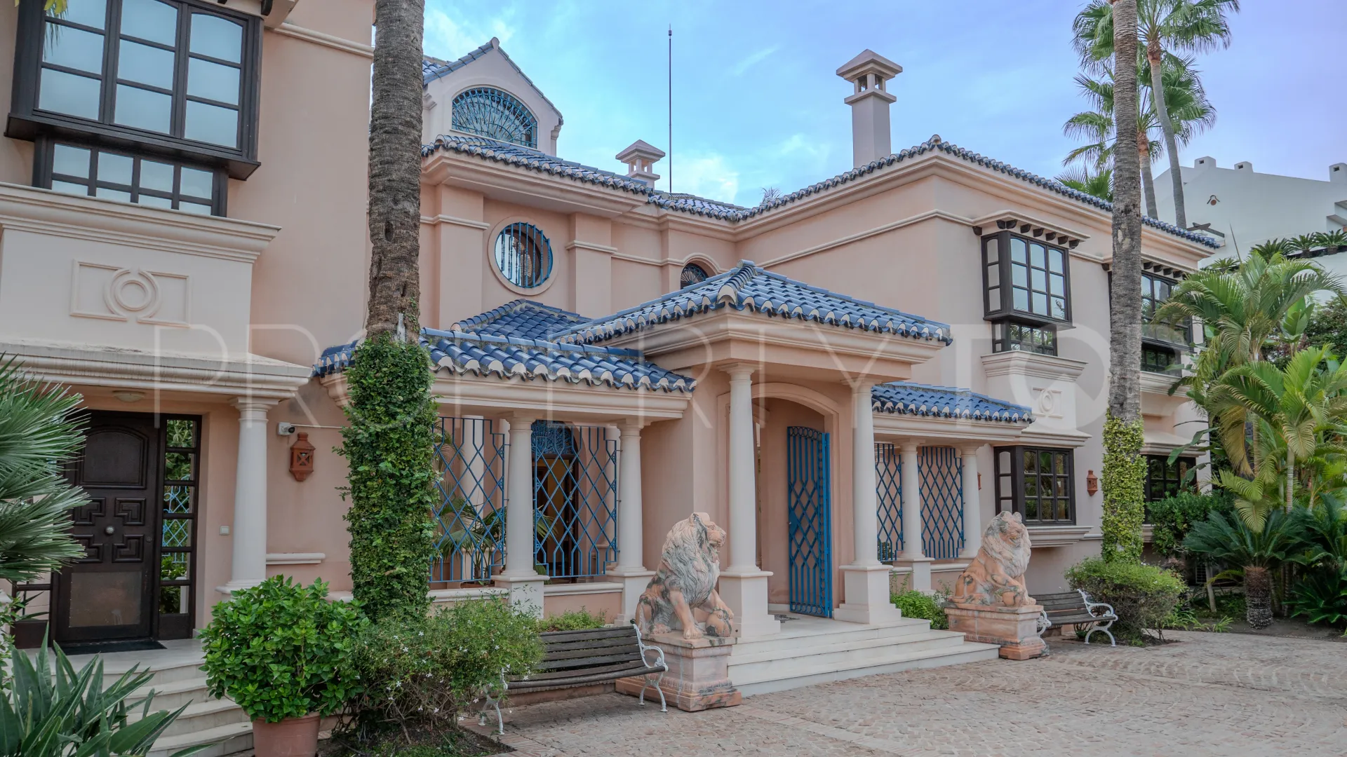 Nueva Andalucia, villa en venta de 6 dormitorios
