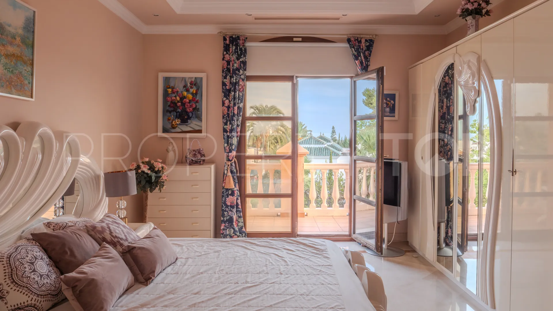 Nueva Andalucia, villa en venta de 6 dormitorios