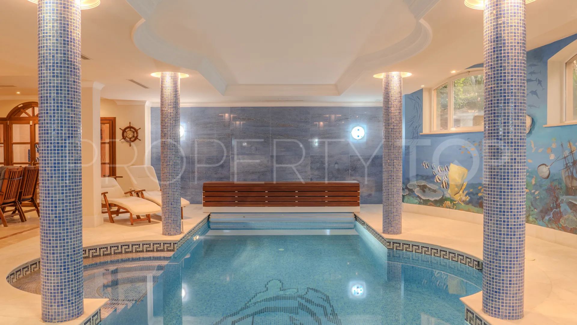 Nueva Andalucia, villa en venta de 6 dormitorios