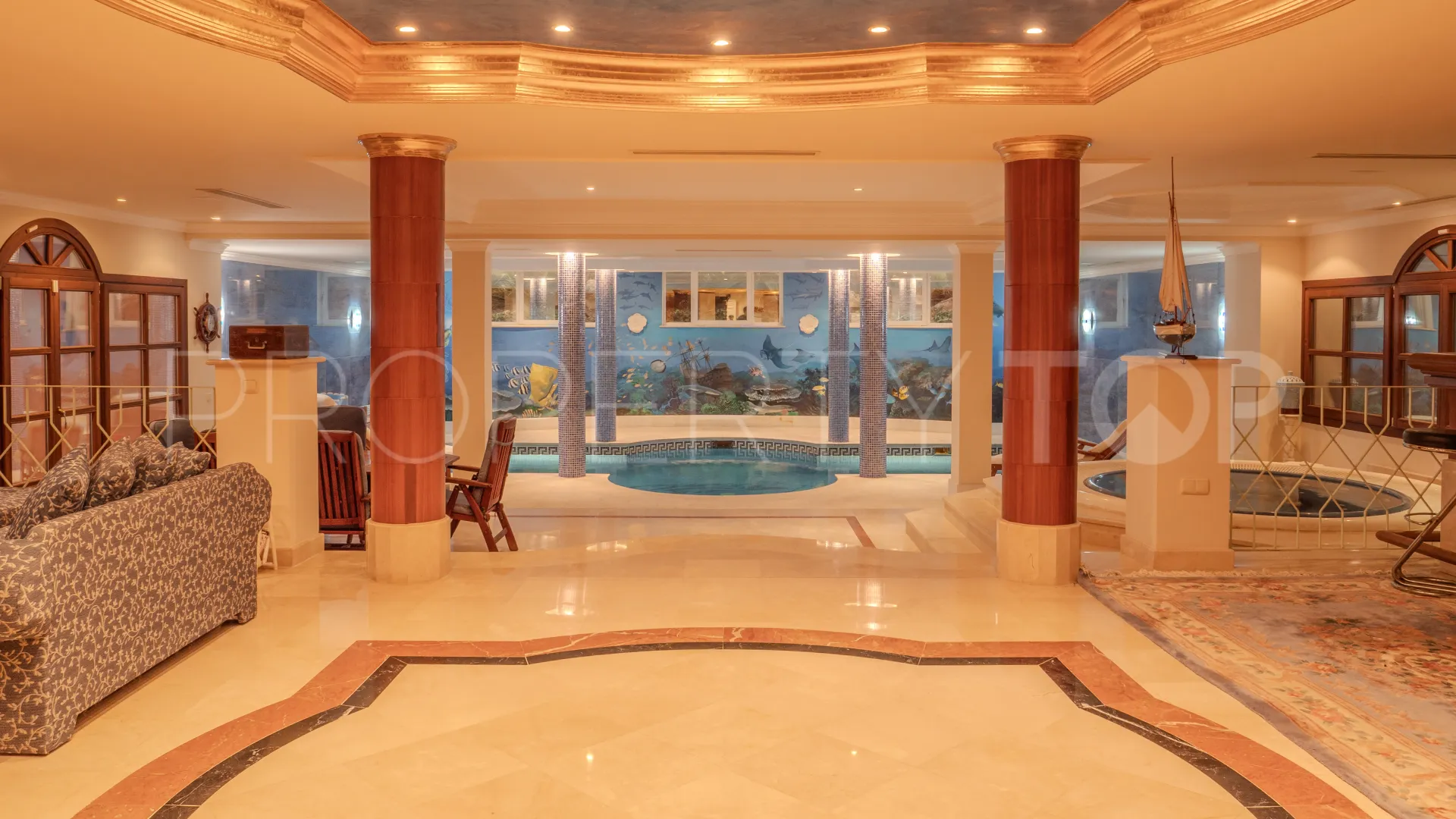 Nueva Andalucia, villa en venta de 6 dormitorios