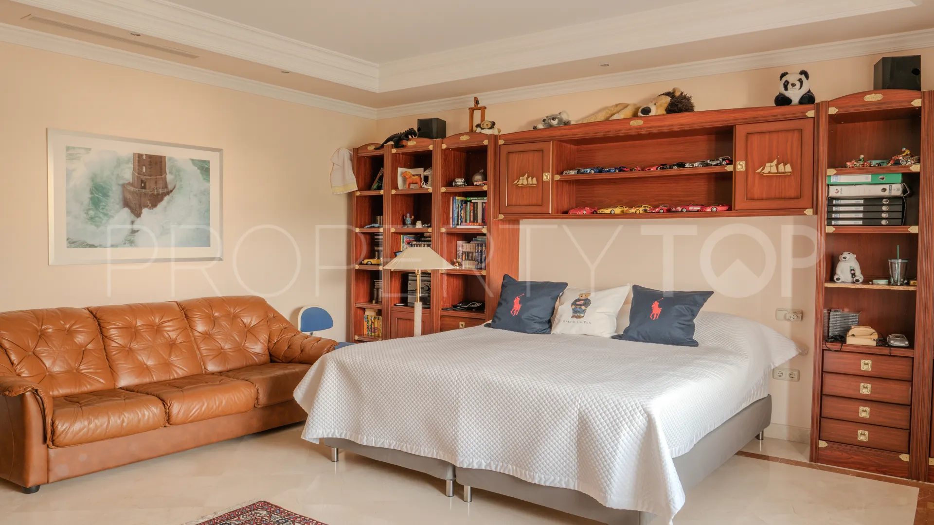 Nueva Andalucia, villa en venta de 6 dormitorios
