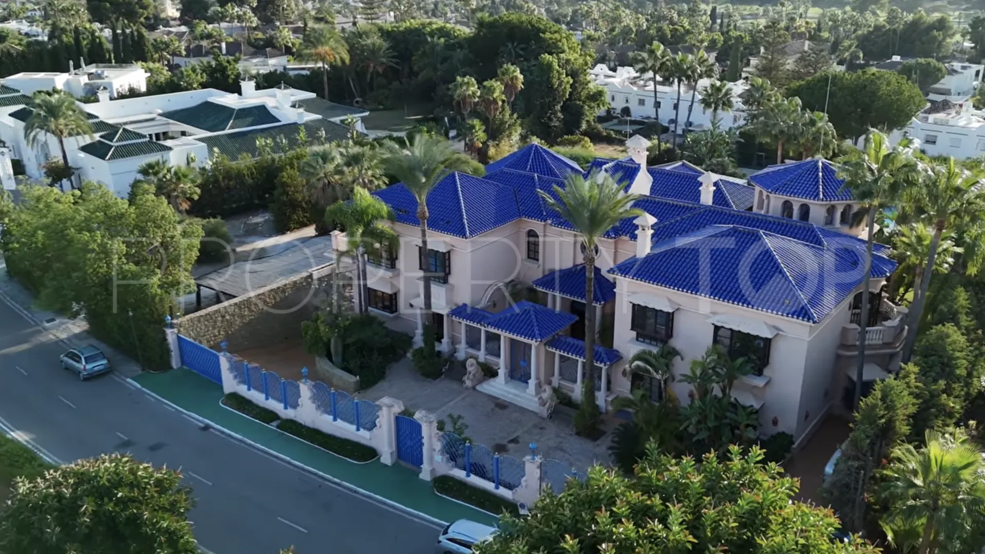 Nueva Andalucia, villa en venta de 6 dormitorios
