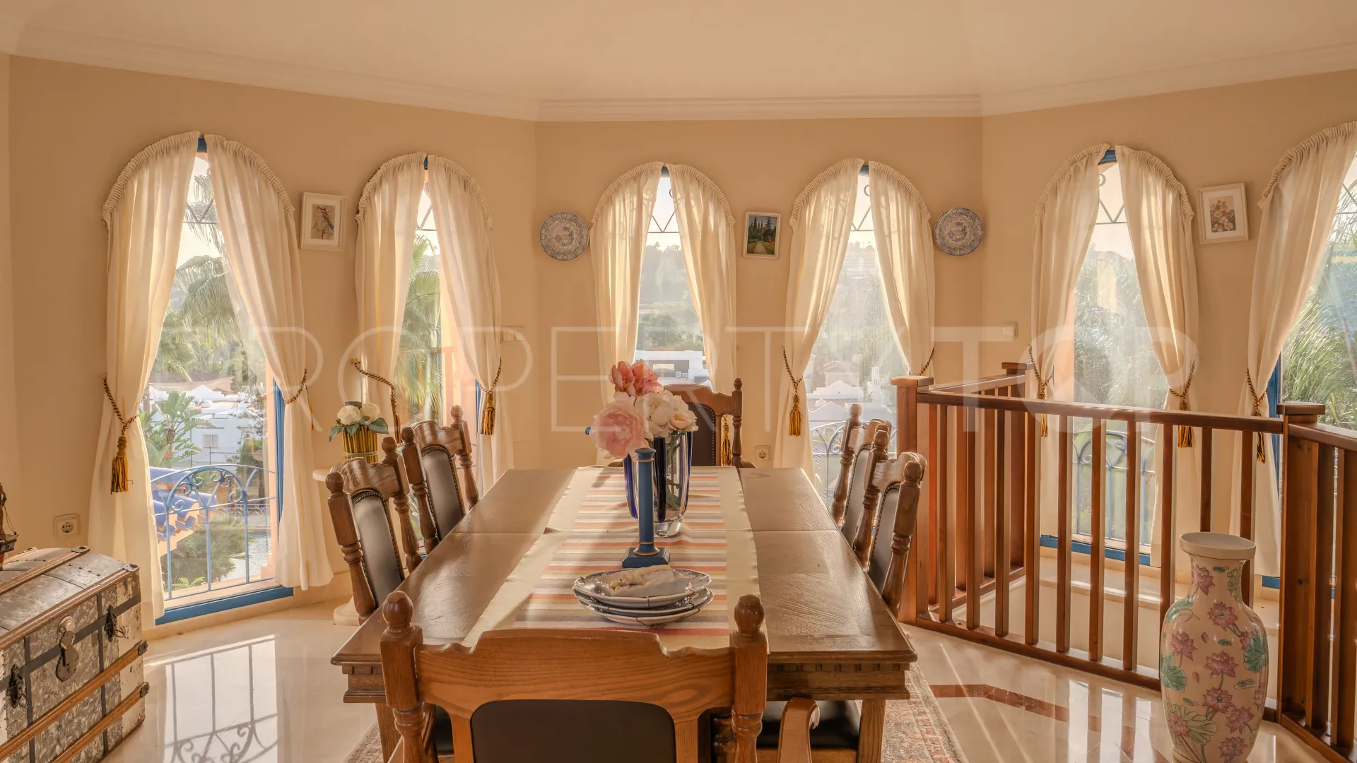 Nueva Andalucia, villa en venta de 6 dormitorios