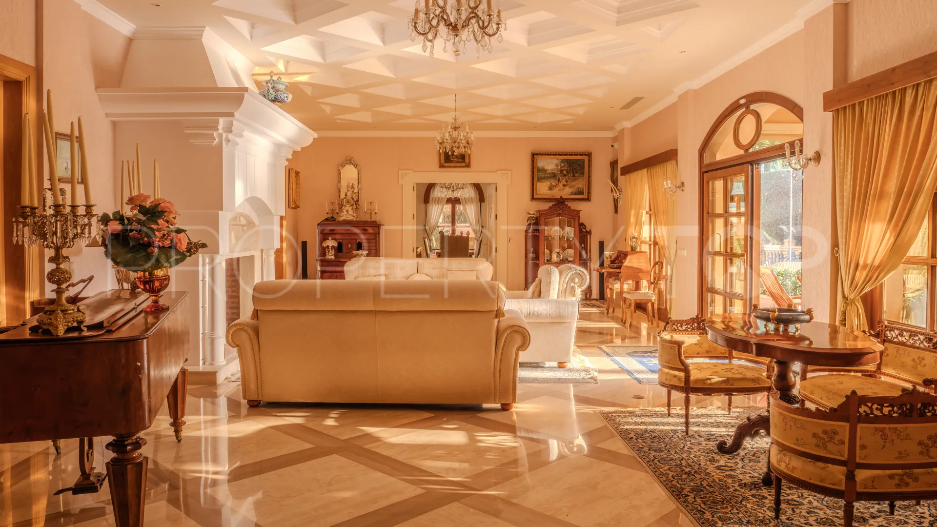 Nueva Andalucia, villa en venta de 6 dormitorios