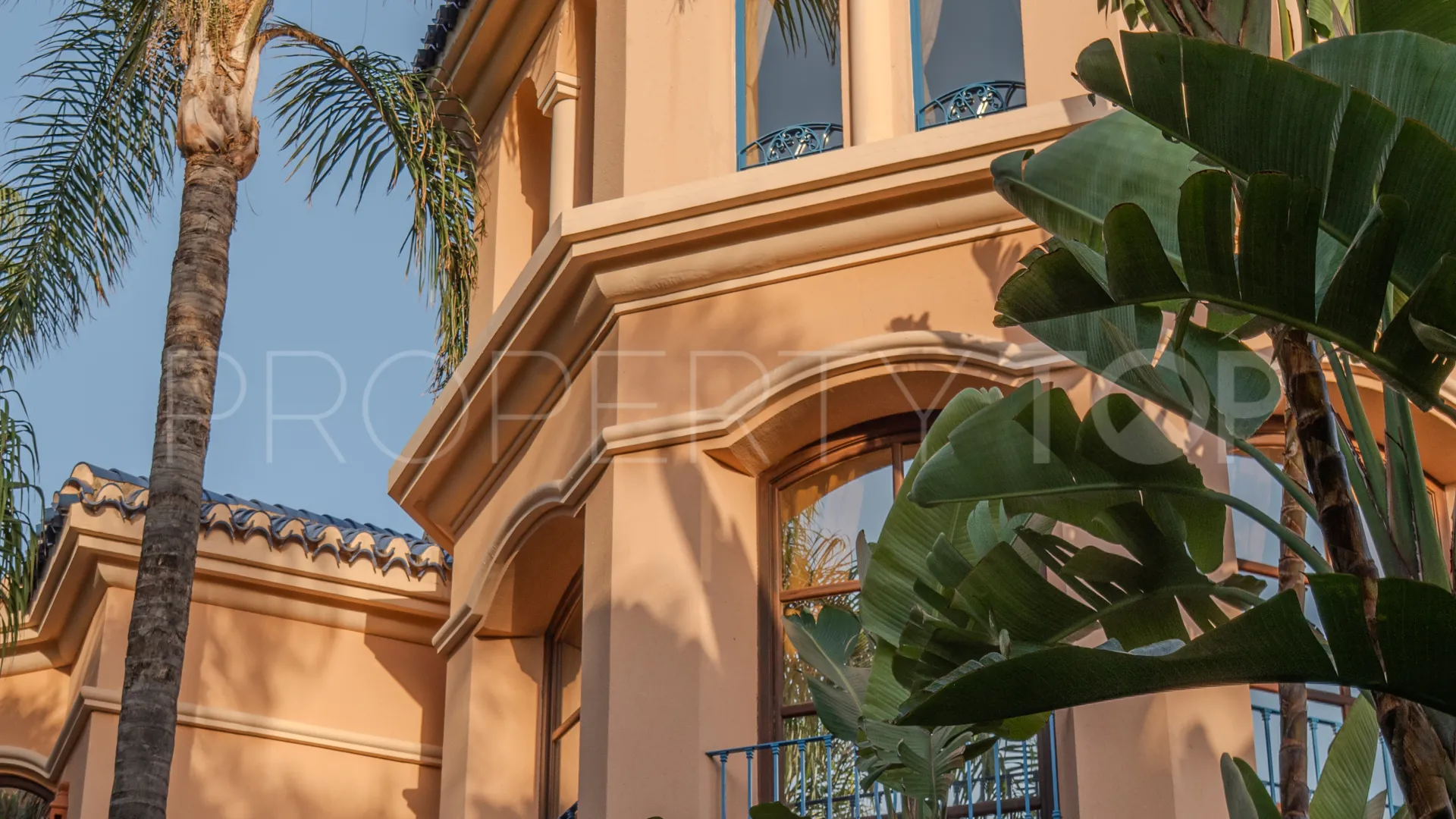 Nueva Andalucia, villa en venta de 6 dormitorios