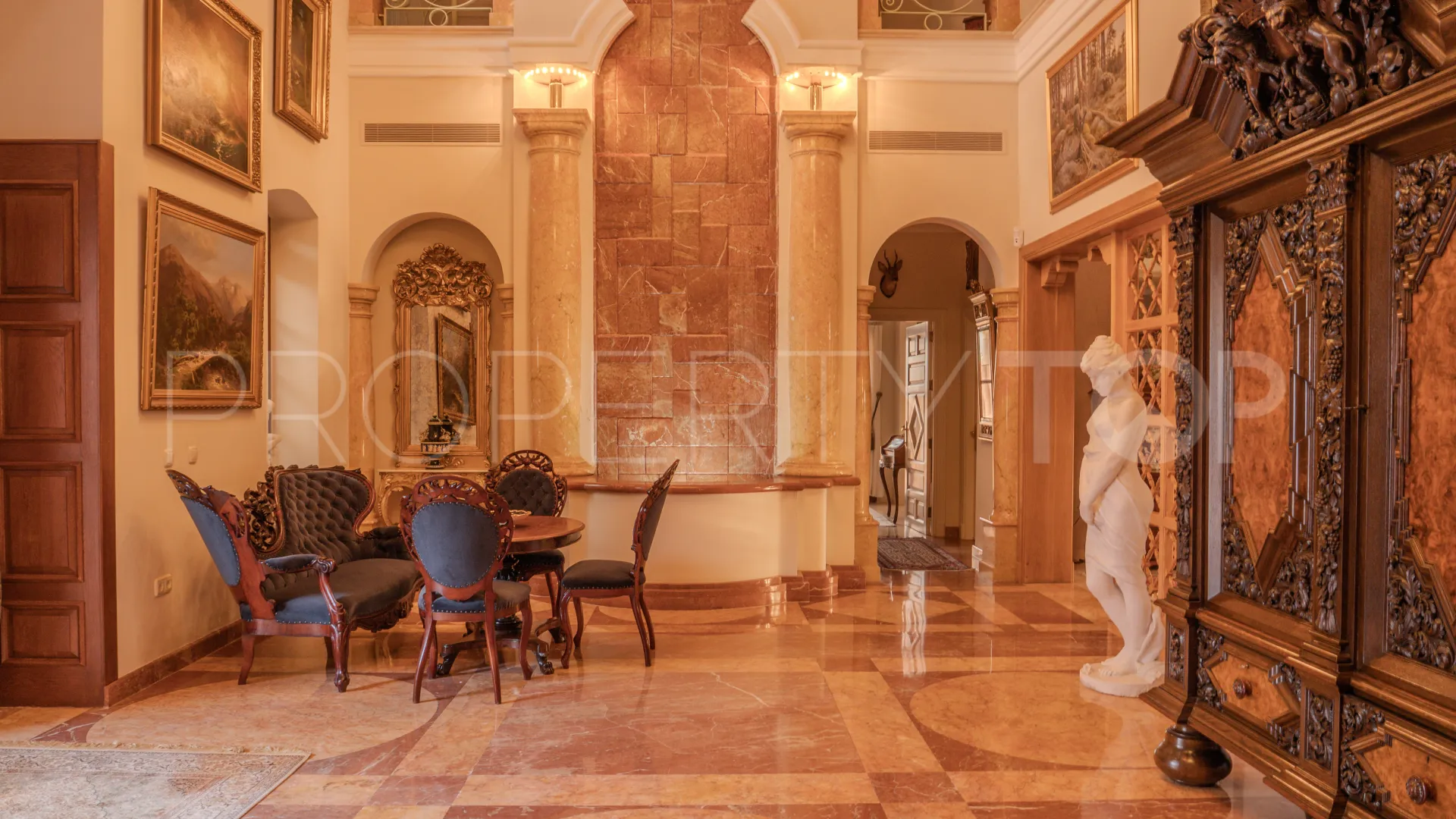 Nueva Andalucia, villa en venta de 6 dormitorios