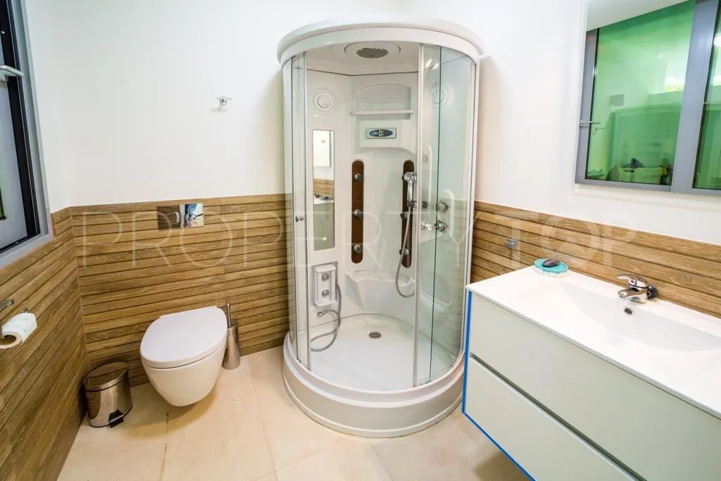 5 bedrooms town house for sale in Sierra Blanca