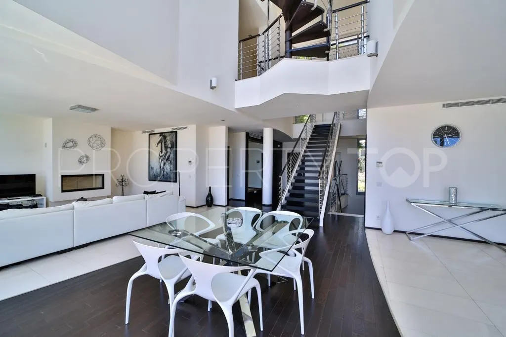 5 bedrooms town house for sale in Sierra Blanca