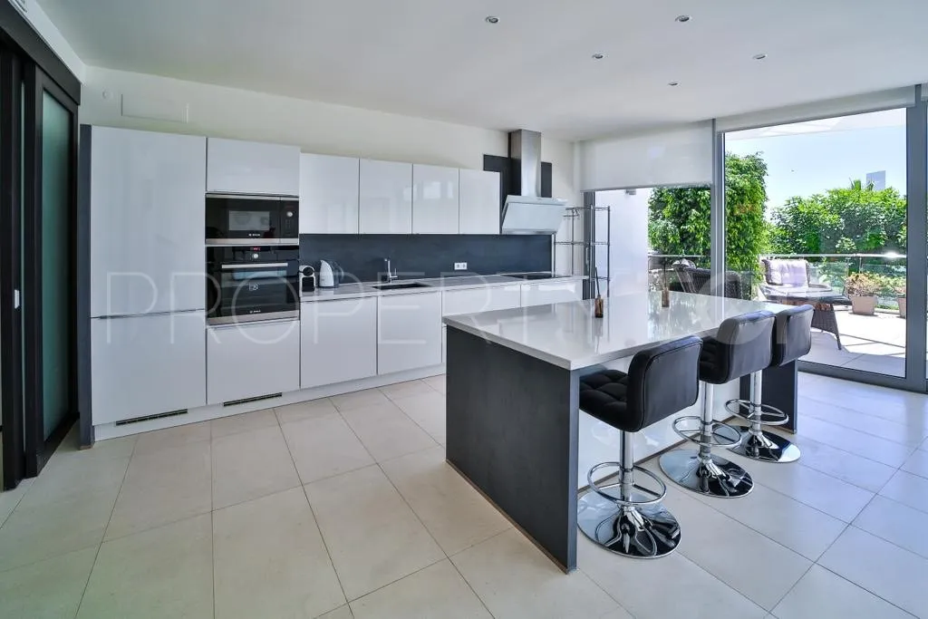 5 bedrooms town house for sale in Sierra Blanca