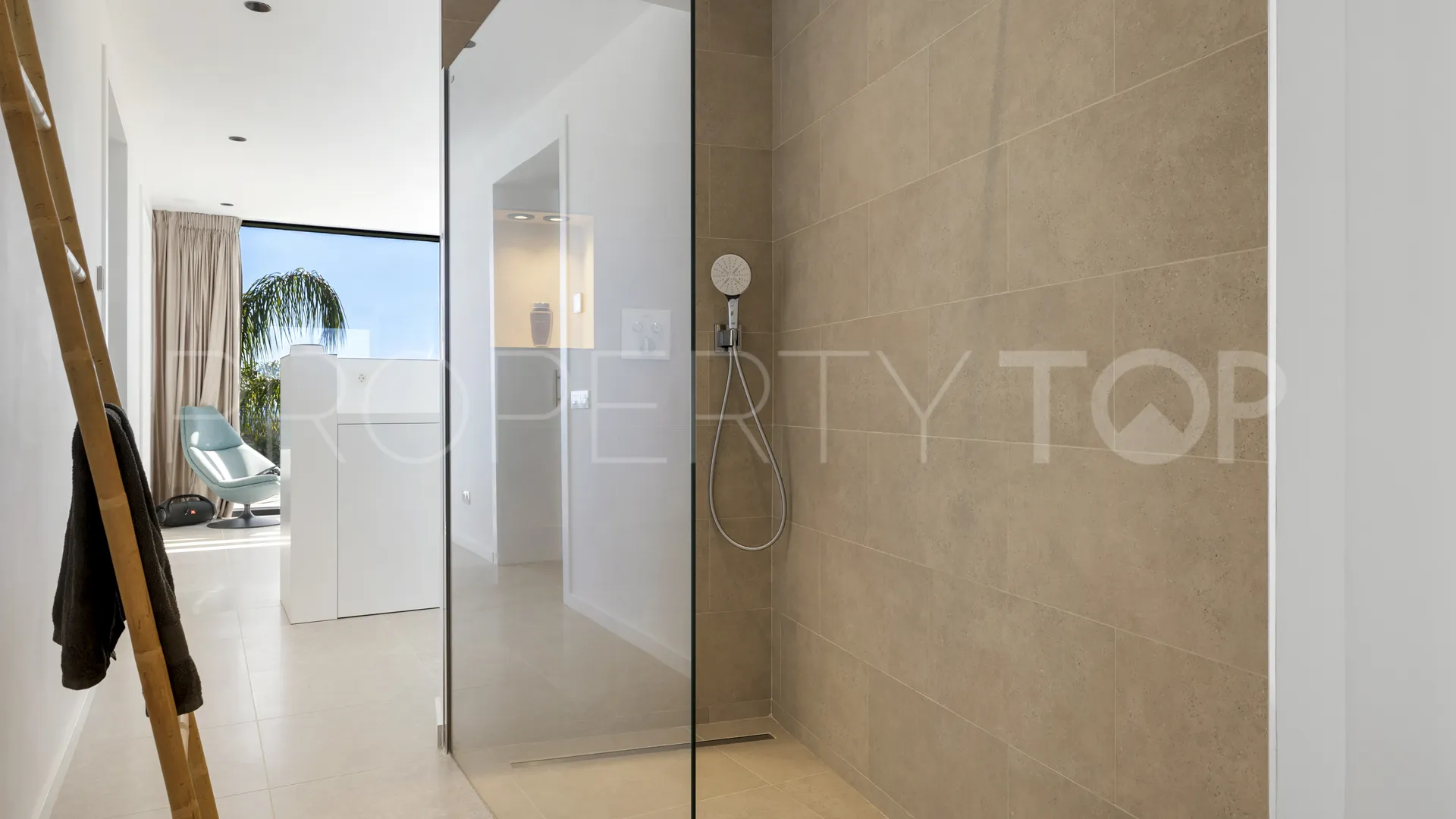 Se vende villa de 5 dormitorios en La Alqueria