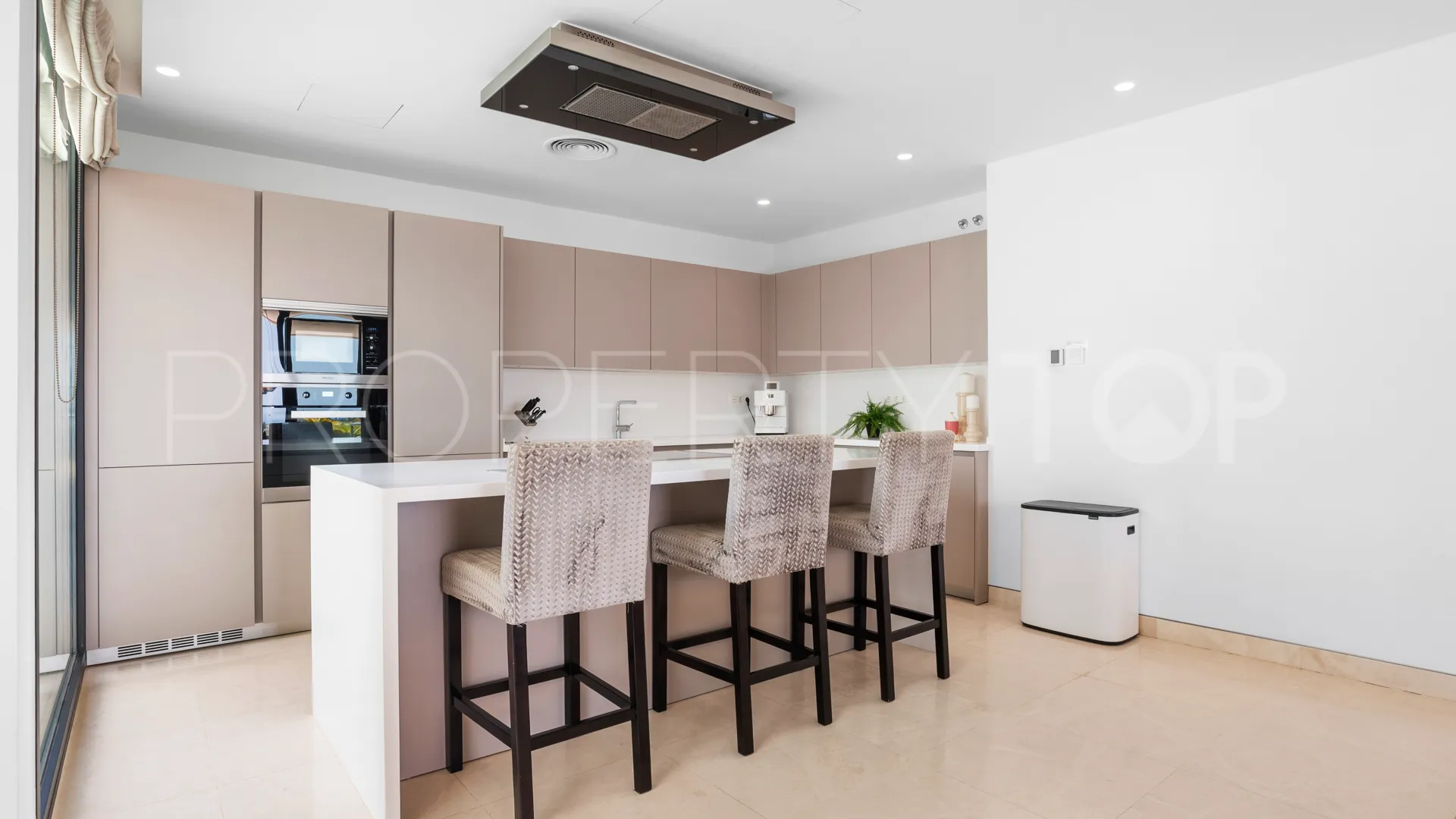 Villa de 5 dormitorios en venta en La Alqueria