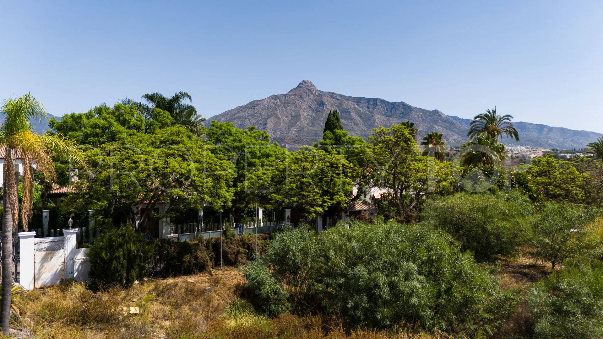 Se vende parcela en Atalaya de Rio Verde