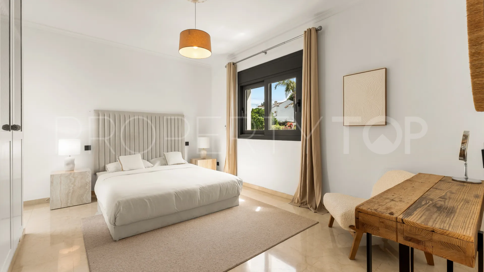 Buy villa in Marbella - Puerto Banus