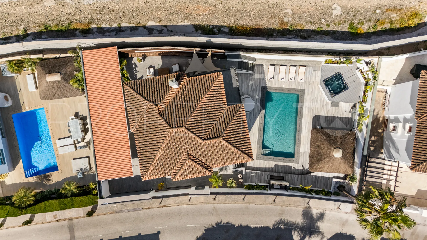 Buy villa in Marbella - Puerto Banus