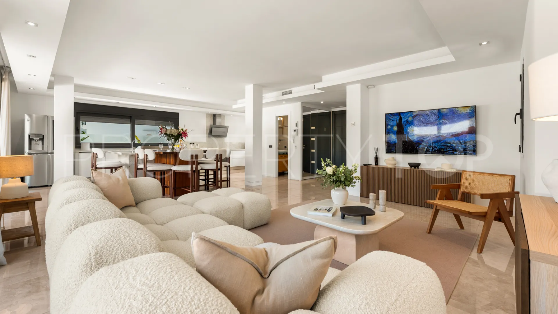 Buy villa in Marbella - Puerto Banus