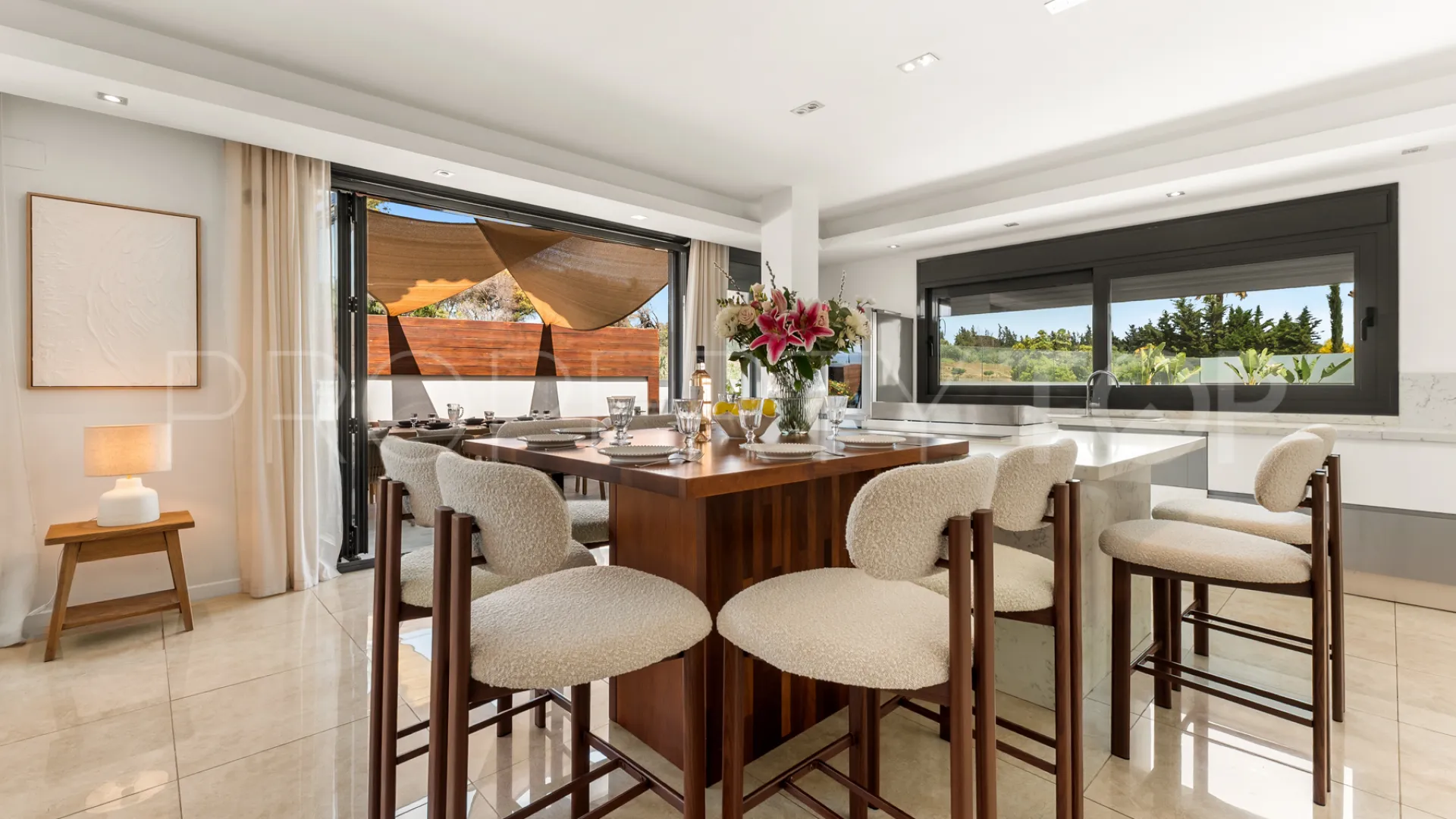 Buy villa in Marbella - Puerto Banus